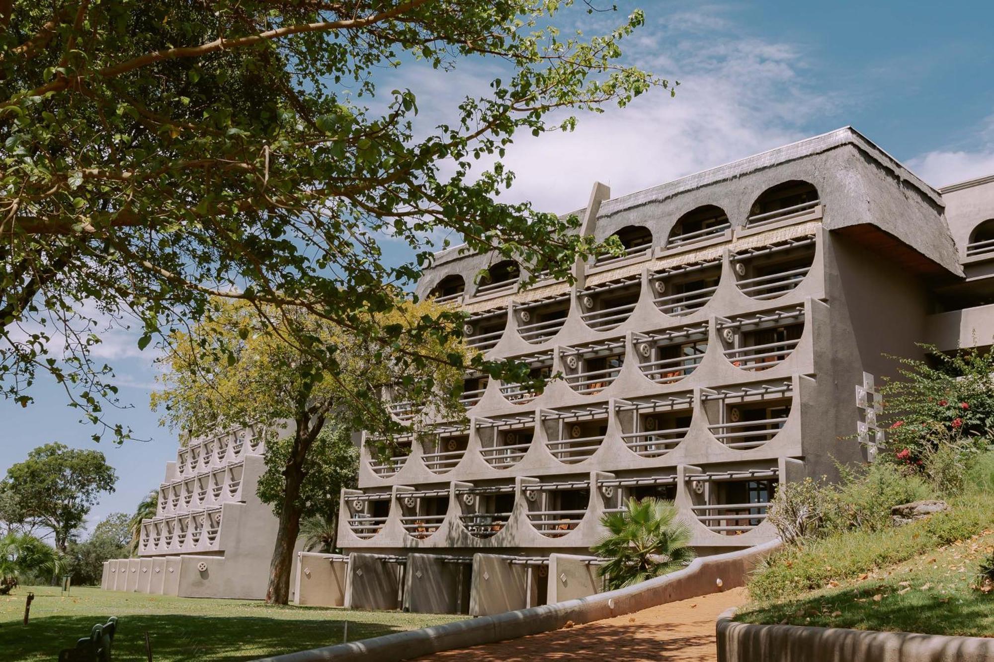 Elephant Hills Resort Victoria Falls Exterior photo